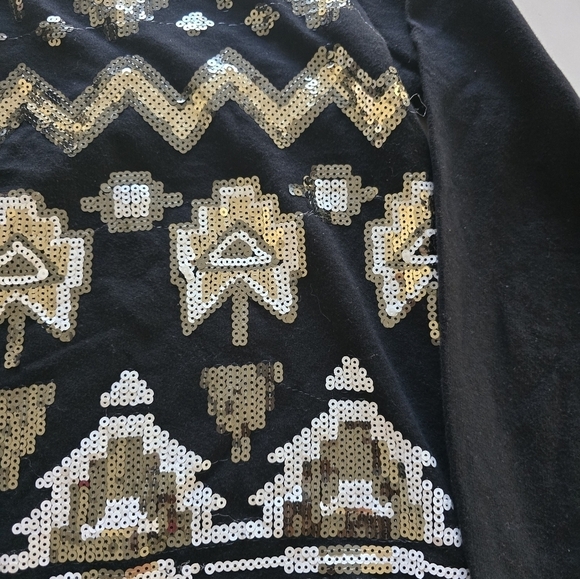 Wallflower Sweatshirt Women Sz L Black White Long Sleeve Embroidered Sequin - Picture 8 of 12